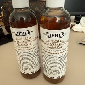 kiehl’s Calendula Herbal-Extract Toner